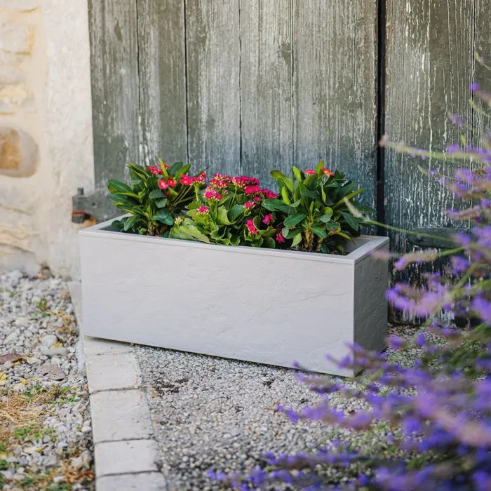 Eda - Volcania Up - Jardinière balconnière 25 L, décor pierre, beige calcaire, 59 x 19,5 x 22,8 cm, intérieur/extérieur Eda - Volcania Up - Jardinière balconnière 25 L, décor pierre, beige calcaire, 59 x 19,5 x 22,8 cm, intérieur/extérieur