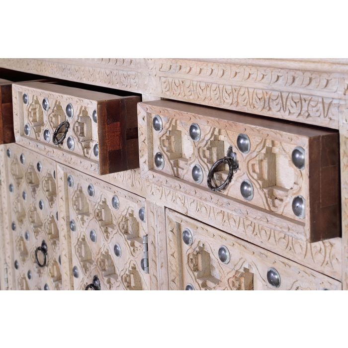 GINER Y COLOMER Buffet artisanal en bois de manguier naturel avec 3 portes et 3 tiroirs, finition patine blanche et détails en fer vieilli - Style BAKRA (92x150x40 cm) 5