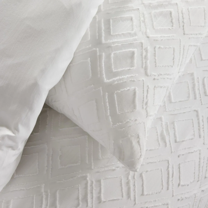 Today Essential - Parure de lit 2 personnes blanc effet tufté losange, Housse de couette 220x240 cm + 2 taies 63x63 cm, 100% polyester, Lavable 40°C