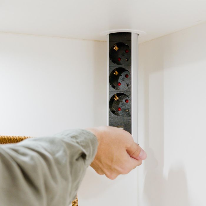 Emuca Multiconnecteur élevable Vertikal, EU, Peint en blanc, Plastique et Aluminium. 4