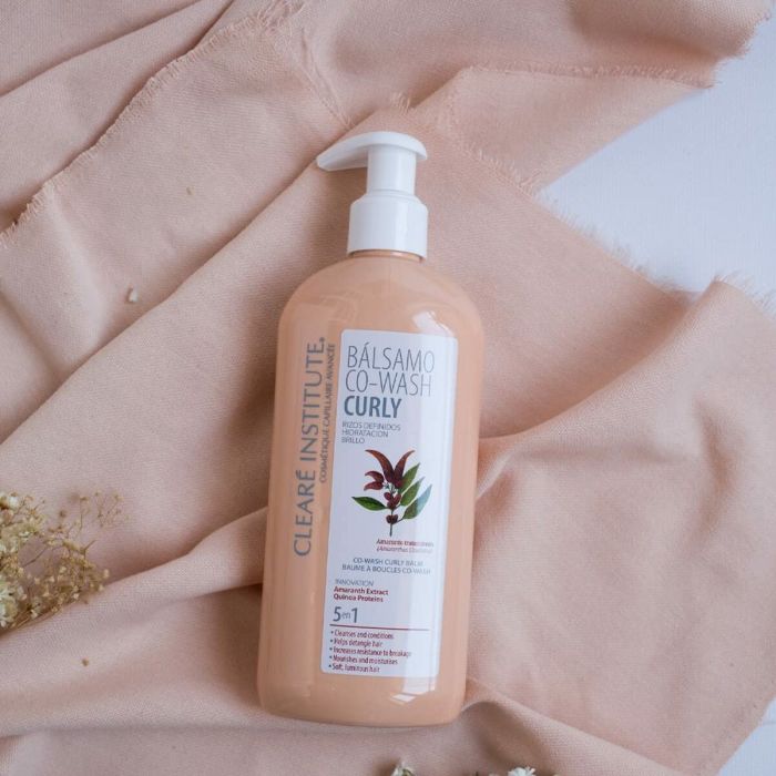 Fluide de définition de boucle Clearé Institute Wash Curly 300 ml 4