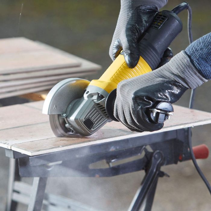 Meuleuse d'angle Stanley 26/3-G220K 850 W 6 Meuleuse d'angle Stanley 26/3-G220K 850 W 6