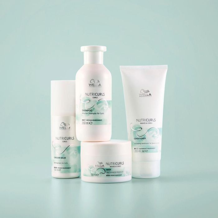 Wella Professionals Après-Shampoing Nutricurls Pour Cheveux Bouclés Et Ondulés 250 mL 3 Wella Professionals Après-Shampoing Nutricurls Pour Cheveux Bouclés Et Ondulés 250 mL 3