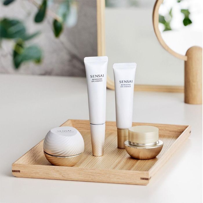 Sensai Recharge Crème Contour Des Yeux Melty Rich 15 mL 2 Sensai Recharge Crème Contour Des Yeux Melty Rich 15 mL 2