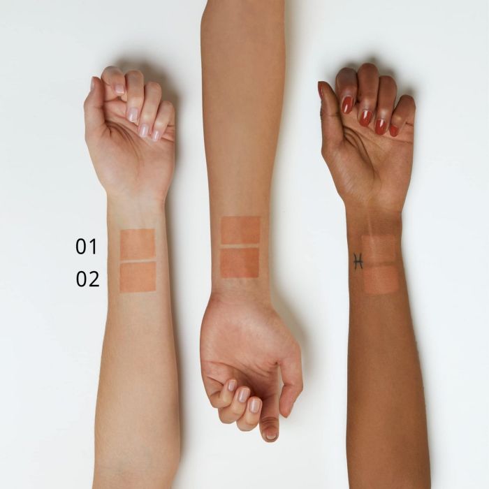 Poudres Compactes de Bronzage Essence Sun Club 02-luminous ivory (15 g) 1