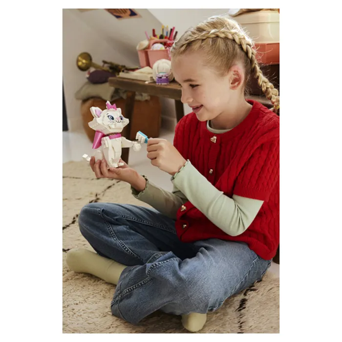 Lego Disney 43286 Les Aristochats - L'Adorable Marie - Set de Construction Chat - Jouet dès 7 ans avec Boite Cadeau et Accessoires