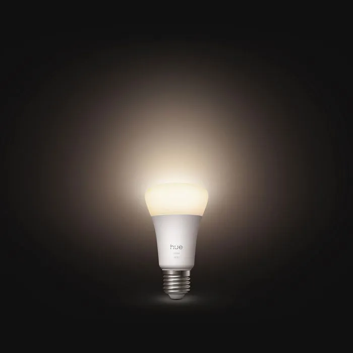Philips Hue Ampoule LED connectée A60 - Luminosité 1100 lumens - 9,5 W - Blanc chaud 2700K - Culot E27 - Gradation fluide Philips Hue Ampoule LED connectée A60 - Luminosité 1100 lumens - 9,5 W - Blanc chaud 2700K - Culot E27 - Gradation fluide