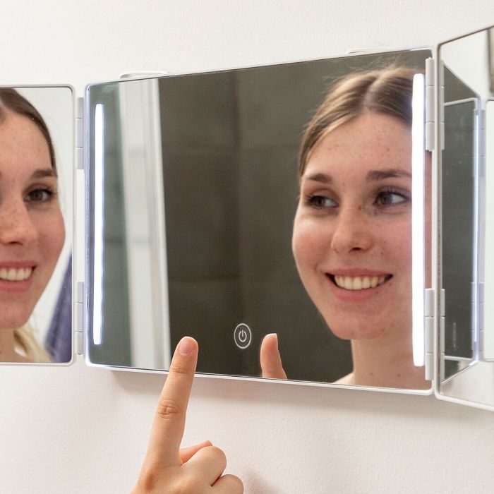 InnovaGoods Miroir de maquillage éclairé Miroir de salle de bain avec design pliant et vue 10 InnovaGoods Miroir de maquillage éclairé Miroir de salle de bain avec design pliant et vue 10