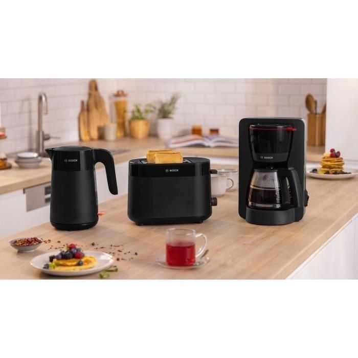 Bosch Bouilloire Electrique MyMoment TWK2M163 - 2400W - 1.7L - Noire Mate - Indicateur de Tasses et Niveau d'Eau - Filtre Anti-Calcaire - Arrêt Automatique