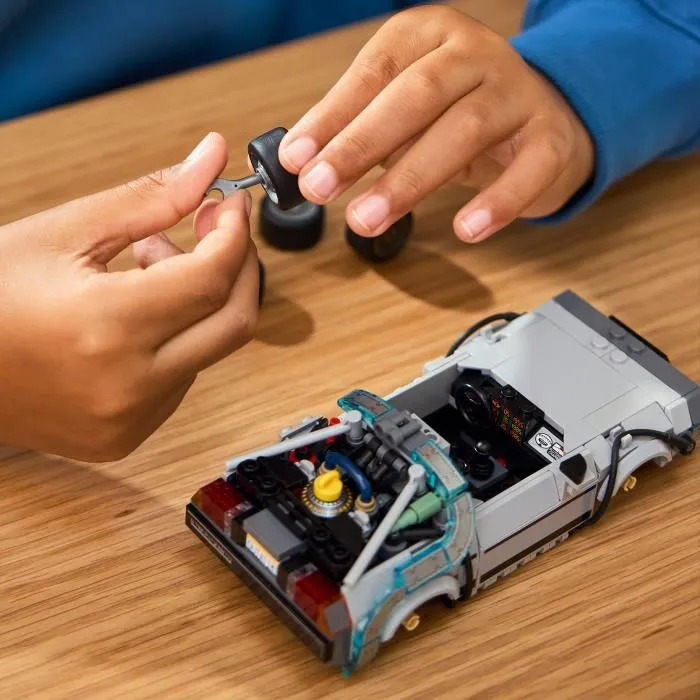 LEGO Speed Champions 77256 La Machine à Remonter le Temps de Retour vers le Futur - Jouet de Construction avec 2 Minifigurines LEGO Speed Champions 77256 La Machine à Remonter le Temps de Retour vers le Futur - Jouet de Construction avec 2 Minifigurines