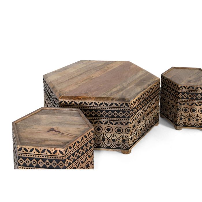 GINER Y COLOMER Set de Table Basse Hexagonale et 2 Tabourets en Bois Massif avec Motifs Géométriques Taillés à la Main - Finition Naturelle et Noire 1 GINER Y COLOMER Set de Table Basse Hexagonale et 2 Tabourets en Bois Massif avec Motifs Géométriques Taillés à la Main - Finition Naturelle et Noire 1