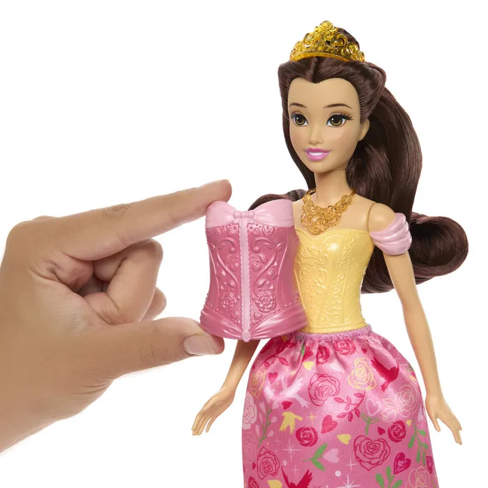 Disney Princess - Belle et ses tenues - Poupée Belle avec 2 tenues et 7 accessoires - Modèle JFJ82 Disney Princess - Belle et ses tenues - Poupée Belle avec 2 tenues et 7 accessoires - Modèle JFJ82