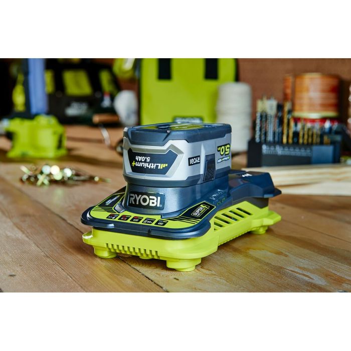Ensemble chargeur et batterie rechargeable Ryobi RC18150-250 Litio Ion 5 Ah 18 V 1 Ensemble chargeur et batterie rechargeable Ryobi RC18150-250 Litio Ion 5 Ah 18 V 1