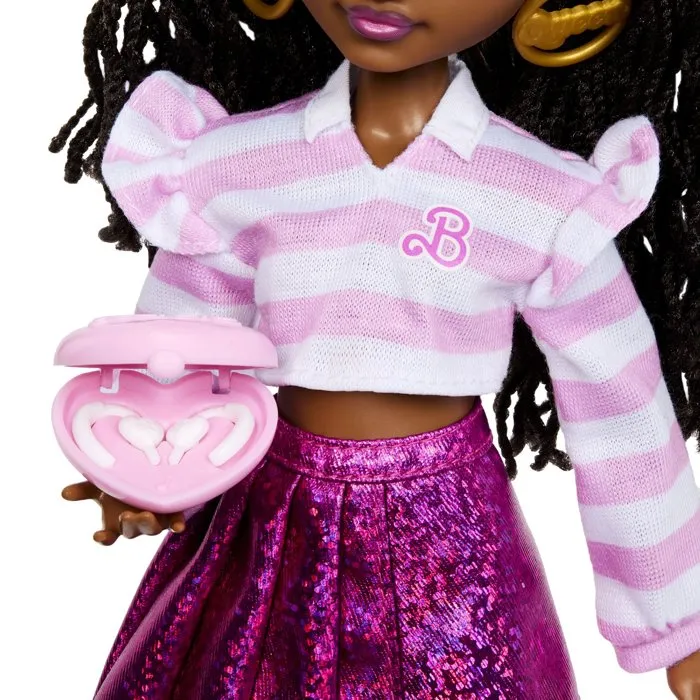 Barbie JKP51 - Poupée Barbie Dream Besties Brooklyn avec Accessoires - Fille 4 ans et plus - Jeu Créatif et de Rôle - Tenue Tendance et Cheveux à Tresser - EAN 0194735354252 Barbie JKP51 - Poupée Barbie Dream Besties Brooklyn avec Accessoires - Fille 4 ans et plus - Jeu Créatif et de Rôle - Tenue Tendance et Cheveux à Tresser - EAN 0194735354252