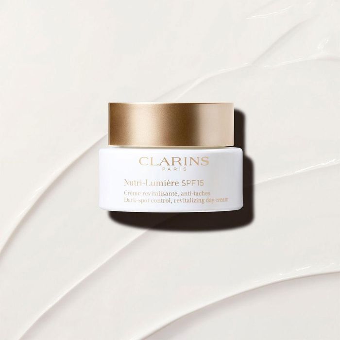 Clarins Nutri-Lumière Crème Revitalisante Anti-Taches Spf 15 50 mL 1 Clarins Nutri-Lumière Crème Revitalisante Anti-Taches Spf 15 50 mL 1