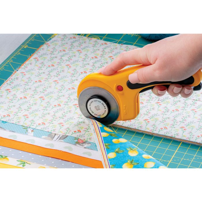 Coupeuse rotative Olfa 60 X 0,35 MM Plastique 4