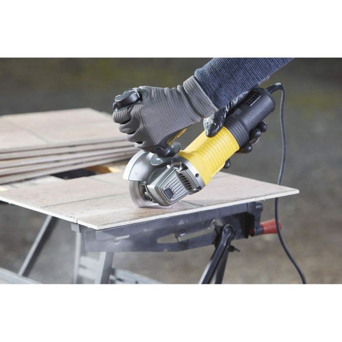 Meuleuse d'angle Stanley 26/3-G220K 850 W 3 Meuleuse d'angle Stanley 26/3-G220K 850 W 3