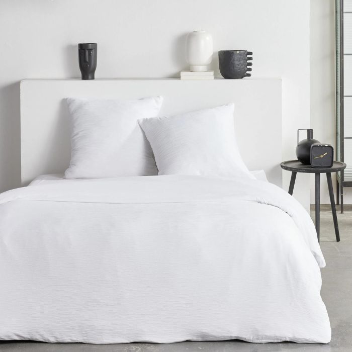 Today Essential Parure de lit 2 personnes 220x240 cm en polyester effet crépon blanc avec 2 taies d'oreiller 63x63 cm - Housse de couette facile d'entretien Today Essential Parure de lit 2 personnes 220x240 cm en polyester effet crépon blanc avec 2 taies d'oreiller 63x63 cm - Housse de couette facile d'entretien