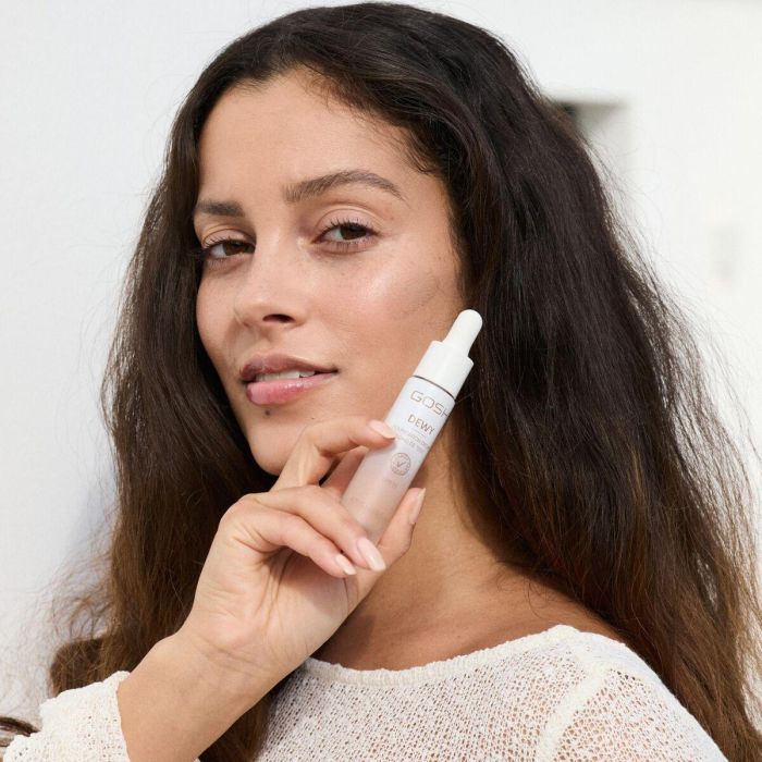 Base de Maquillage Crémeuse Gosh Copenhagen DEWY Spf 15 12 g 2 Base de Maquillage Crémeuse Gosh Copenhagen DEWY Spf 15 12 g 2