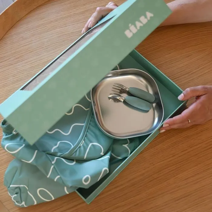 Beaba Coffret Cadeau 1er Repas Vert Sauge - Assiette Inox Incassable, Couverts Ergonomiques, Bavoir Évolutif et Boîte à Souvenirs - Pour Bébé dès 4 Mois Beaba Coffret Cadeau 1er Repas Vert Sauge - Assiette Inox Incassable, Couverts Ergonomiques, Bavoir Évolutif et Boîte à Souvenirs - Pour Bébé dès 4 Mois