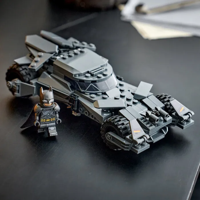LEGO 76331 Jeu de Construction Batmobile de Batman v Superman - DC Batman, Voiture Mythique Cinéma, 20 ans LEGO DC