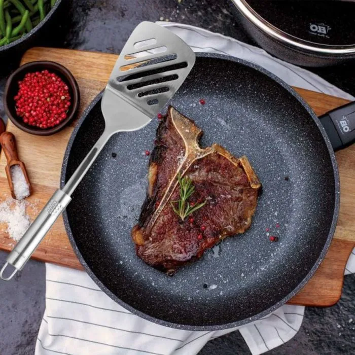 Fackelmann - Set de 9 ustensiles de cuisine en acier inoxydable, collection Ovale : Louche, écumoire, fouet, pelle, cuillère, presse-ail, éplucheur, vide-pommes, ouvre-boîtes