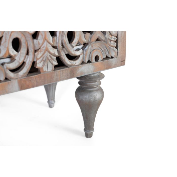 GINER Y COLOMER - Buffet en bois de manguier gris décapé avec deux portes latérales sculptées à la main et trois tiroirs, meuble vintage avec pieds tournés 4 GINER Y COLOMER - Buffet en bois de manguier gris décapé avec deux portes latérales sculptées à la main et trois tiroirs, meuble vintage avec pieds tournés 4