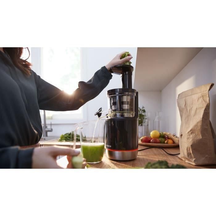 Extracteur de jus - BOSCH - MESM731M VitaExtract - Noir/inox - 150 W - 1 vitesse + reverse - syst. de sécurité sur le couvercle 5