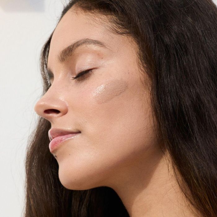 Base de Maquillage Crémeuse Gosh Copenhagen DEWY Spf 15 12 g 1 Base de Maquillage Crémeuse Gosh Copenhagen DEWY Spf 15 12 g 1