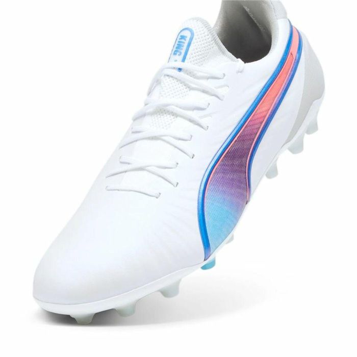 Chaussures de Football pour Adultes Puma King Ultimate Mg Blanc 1 Chaussures de Football pour Adultes Puma King Ultimate Mg Blanc 1