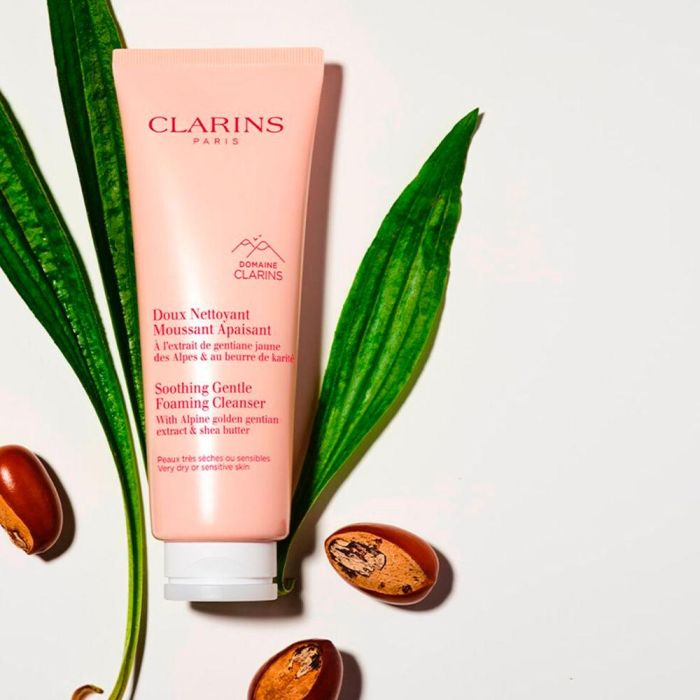 Clarins Nettoyant Moussant Doux Et Apaisant 125 mL 3 Clarins Nettoyant Moussant Doux Et Apaisant 125 mL 3