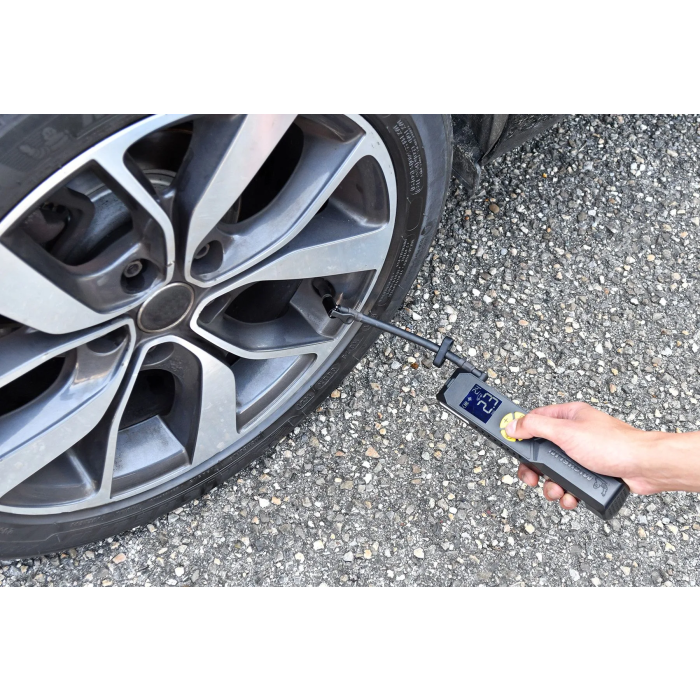 Michelin - Pompe à air portable USB-C sans fil, compresseur mini électrique 10 bar pour voiture vélo, écran digital, batterie 2500mAh, débit 8L/min, housse incluse