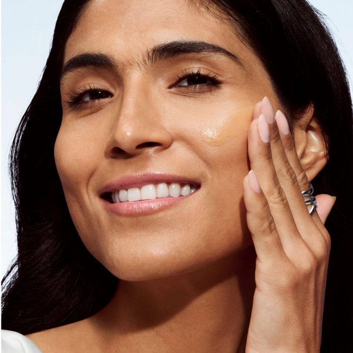 Base de maquillage liquide Clinique EVEN BETTER Nº 4-Light Medium Cool Spf 50 30 ml 1