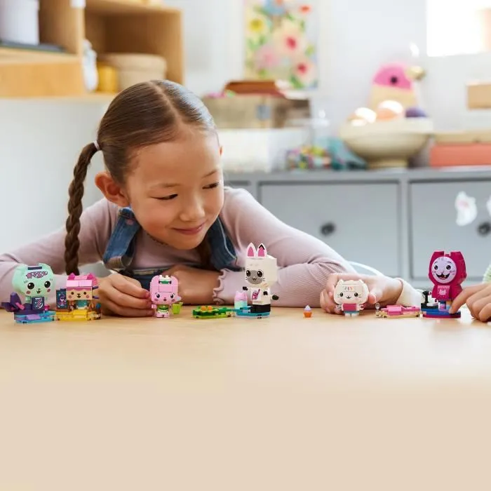 Lego Jeu Créatif Les Gabbychats - Gabby et la Maison Magique 11215 pour Enfants dès 6 Ans avec Marine, DJ Miaou, P'tichou et Plus