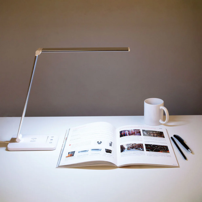 Lampe de Bureau LED avec Chargeur sans Fil 6W 420Lm CCT, Luminosité Réglable, Ports USB Multiples, Design Minimaliste 3