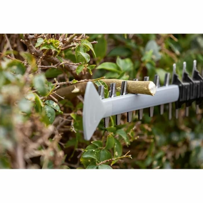 Taille-haie BOSCH 06008C9500 18 V 1