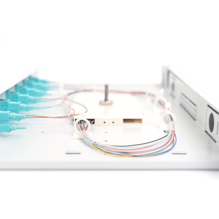 DIGITUS LWL Spleißbox 1HE bestückt 6x SC DX OM3 grau 6 DIGITUS LWL Spleißbox 1HE bestückt 6x SC DX OM3 grau 6