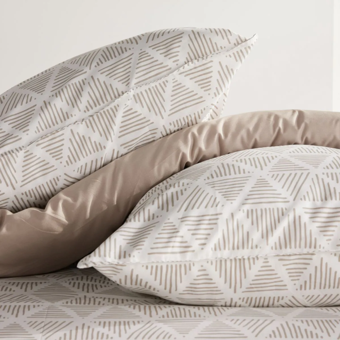 Today Parure de Lit Sunshine - Housse de Couette 220x240 cm et 2 Taies - Coton 57 Fils - Impression Triangle - Moderne et Élégante