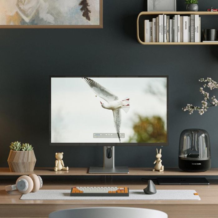 Alogic Clarity Max 32 UHD 4K Monitor with 65W 5