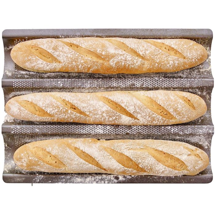 Plaque de cuisson perforée - BIRKMANN - EASY BAKING - Acier carbone - Anti adhésif - Pour 3 baguettes - 39,5 x 29,5 x 4,5 cm 0 Plaque de cuisson perforée - BIRKMANN - EASY BAKING - Acier carbone - Anti adhésif - Pour 3 baguettes - 39,5 x 29,5 x 4,5 cm 0