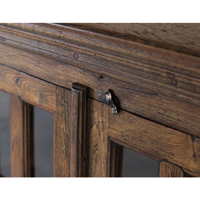 GINER Y COLOMER - Buffet sculpté à la main en bois de teck recyclé avec finition noisette vieillie, vitres et poignées dorées - Dimensions: portes 81x41 cm 3