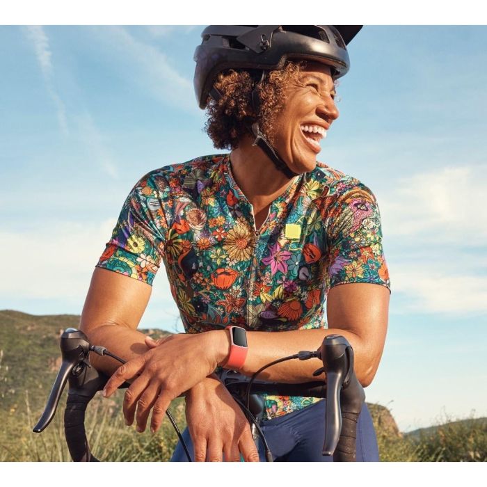 Fitbit Charge 6 orange 5