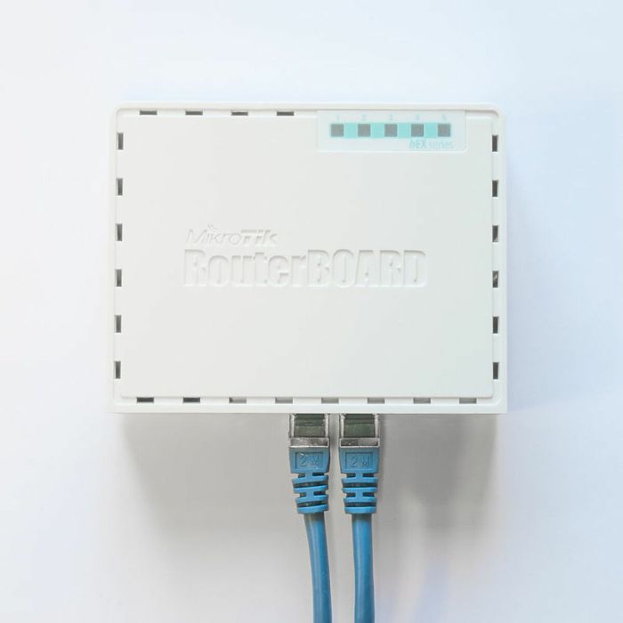 Router Mikrotik RB750Gr3 3 Router Mikrotik RB750Gr3 3