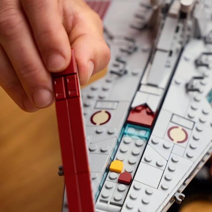 LEGO Star Wars 75441 Le Croiseur d'Assaut de Classe Venator, Set pour Adulte, Vaisseau de la Revanche des Sith