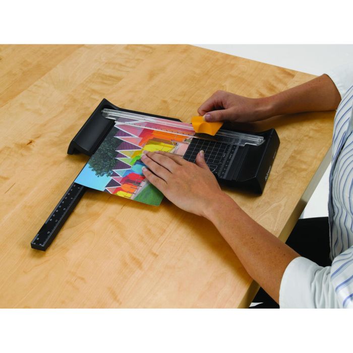 Rogneuse Fellowes Neutrino Noir A5 1 Rogneuse Fellowes Neutrino Noir A5 1