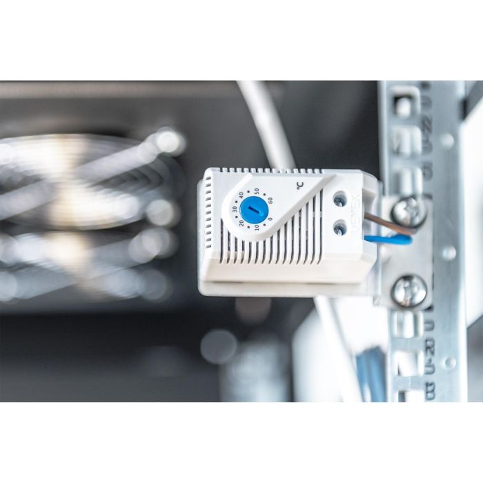 DIGITUS Dachlüftereinheit Unique/Dynamic 4 Lüfter schw. 6