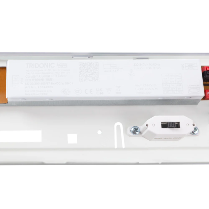 Tridonic Équipement étanche LED 20W 2400Lm IP65 CCT (3000-6500K) avec pilote Tridonic Flicker Free [SE- 1