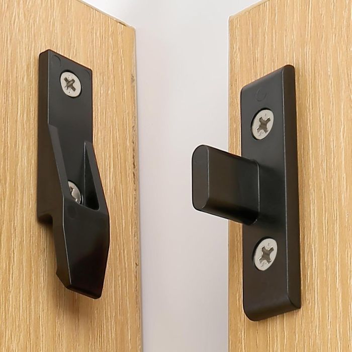 Herrajes Keku Su M+H Para Unión Paneles Plastico Negro. Para Montaje Suspendido. Herrajes Alk 1