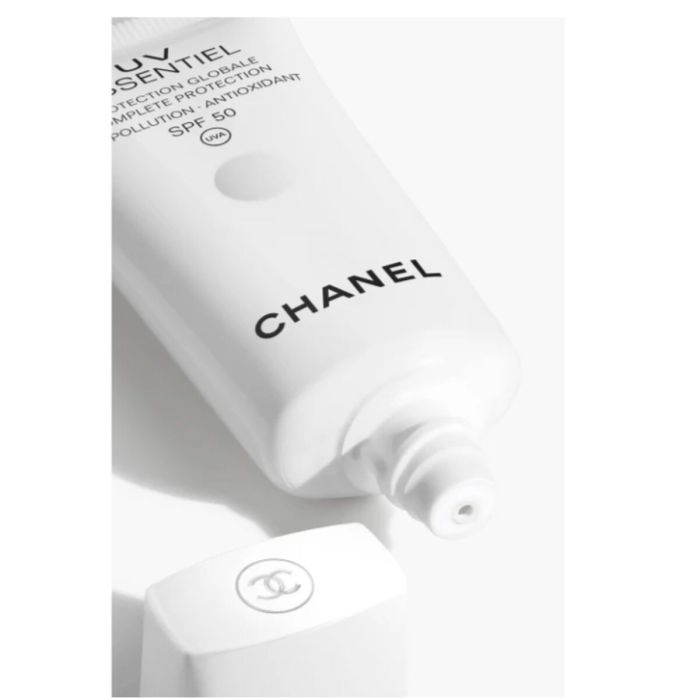 Crème solaire Chanel UV Essentiel Spf 50 30 ml 2 Crème solaire Chanel UV Essentiel Spf 50 30 ml 2