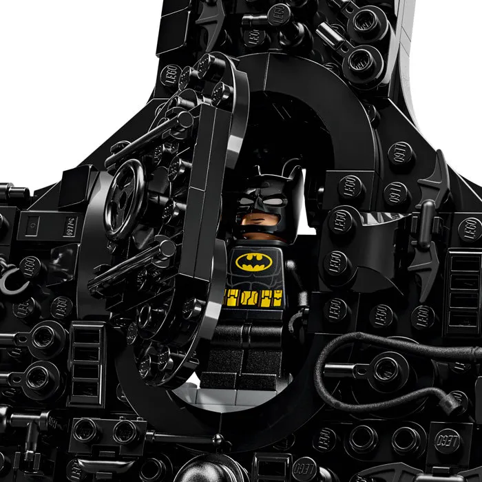 Lego 76330 Batman Logo - Jeu de Construction pour Garçon ou Fille avec 2 Minifigurines, À Partir de 12 Ans